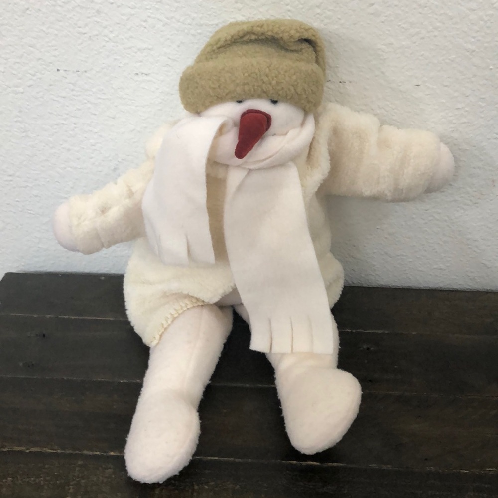 Woof & Poof Vintage Fleece Cream / Neutral Snowman w/ Hat and Scarf